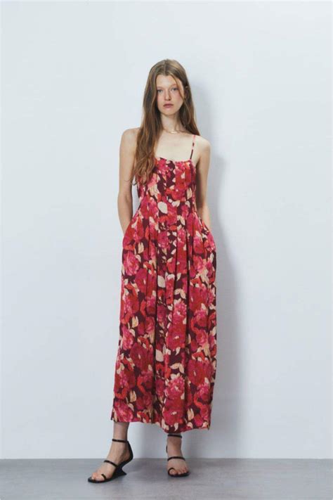 10 vestidos veraniegos de Sfera que también triunfarán en.